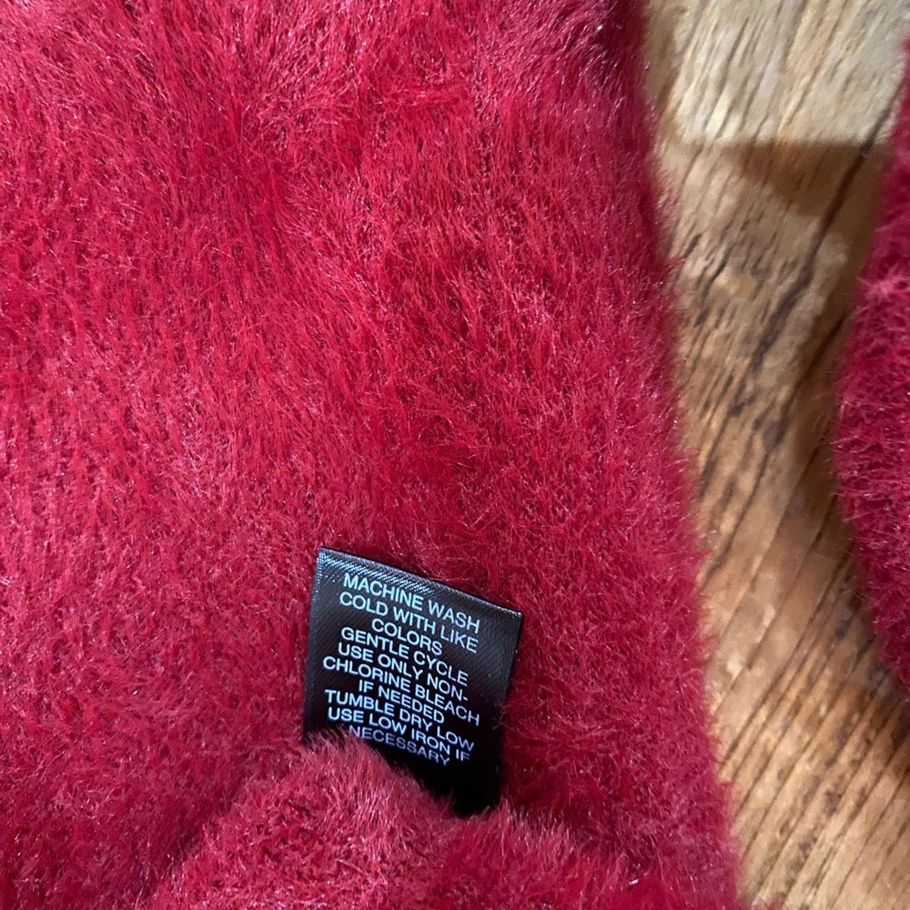 Chelsea & Violet Eyelash Pullover, Deep Red , Size Large - Picture 8 of 11
